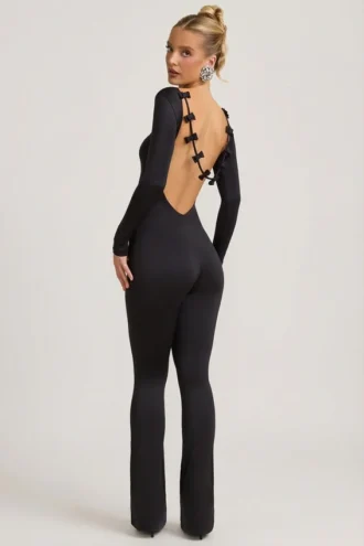 Salopetă Eulalie din jersey elastic cu detaliu fundă, în culoarea neagră Salopetă Eulalie din jersey elastic cu detaliu fundă, în culoarea neagră