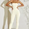 Salopetă fără bretele cu tiv evazat Jamila, culoare ivoriu Salopetă fără bretele cu tiv evazat Jamila, culoare ivoriu