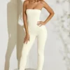 Salopetă fără bretele cu tiv evazat Jamila, culoare ivoriu Salopetă fără bretele cu tiv evazat Jamila, culoare ivoriu