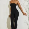 Salopetă fără bretele cu tiv evazat Jamila, negru Salopetă fără bretele cu tiv evazat Jamila, negru