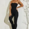 Salopetă fără bretele cu tiv evazat Jamila, negru Salopetă fără bretele cu tiv evazat Jamila, negru
