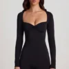 Salopetă scurtă cu mâneci lungi și decolteu în formă de inimă din jersey moale Vionne, negru Salopetă scurtă cu mâneci lungi și decolteu în formă de inimă din jersey moale Vionne, negru