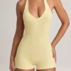 Salopetă scurta fără spate cu nervuri din modal Shelly, culoare Lemon Sherbet Salopetă scurta fără spate cu nervuri din modal Shelly, culoare Lemon Sherbet