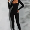 Salopeta Delanie cu guler pătrat și mâneci lungi, în negru Salopeta Delanie cu guler pătrat și mâneci lungi, în negru