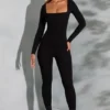 Salopeta Delanie cu guler pătrat și mâneci lungi, în negru Salopeta Delanie cu guler pătrat și mâneci lungi, în negru