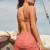 Sarong Molinas cu legături laterale în carouri roșii
