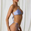 Slipuri de bikini cheeky Lula cu detalii din perle, în culoarea violet lavandă Slipuri de bikini cheeky Lula cu detalii din perle, în culoarea violet lavandă