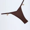 Slipuri de bikini cu detalii Cebu Charm în culoarea ciocolată neagră Slipuri de bikini cu detalii Cebu Charm în culoarea ciocolată neagră
