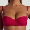 Slipuri de bikini Maui cu bretele late și decupaj îndrăzneț, împodobite cu mărgele, în roz zmeură Slipuri de bikini Maui cu bretele late și decupaj îndrăzneț, împodobite cu mărgele, în roz zmeură