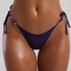 Top de bikini triunghiular cu bretele duble și ornamente din mărgele Boracay, în culoarea violet închis Top de bikini triunghiular cu bretele duble și ornamente din mărgele Boracay, în culoarea violet închis