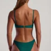Slipuri de bikini Palau cu tăietură înaltă și ornamente din mărgele, în culoarea verde jad Slipuri de bikini Palau cu tăietură înaltă și ornamente din mărgele, în culoarea verde jad