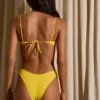 Topuri de bikini cu decolteu rotund Naxos în galben auriu Topuri de bikini cu decolteu rotund Naxos în galben auriu