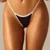 Slipuri de bikini triunghiulare Old Money în negru Slipuri de bikini triunghiulare Old Money în negru