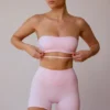 Sutien bandeau cu bretele încrucișate pe spate, în roz pal Sutien bandeau cu bretele încrucișate pe spate, în roz pal