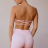 Sutien bandeau cu bretele încrucișate pe spate, în roz pal Sutien bandeau cu bretele încrucișate pe spate, în roz pal