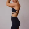 Sutien bandeau cu bretele încrucișate pe spate, negru Sutien bandeau cu bretele încrucișate pe spate, negru