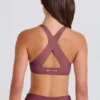 Sutien sport cu decolteu în V și bretele încrucișate la spate, în culoarea Acai Sutien sport cu decolteu în V și bretele încrucișate la spate, în culoarea Acai