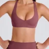 Sutien sport cu decolteu în V și bretele încrucișate la spate, în culoarea Acai Sutien sport cu decolteu în V și bretele încrucișate la spate, în culoarea Acai