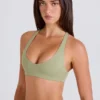 Sutien sport cu decolteu în V și spate încrucișat, culoare Matcha Sutien sport cu decolteu în V și spate încrucișat, culoare Matcha
