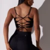 Sutien sport cu spate decupat și gât pătrat, negru Sutien sport cu spate decupat și gât pătrat, negru