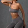 Sutien sport cu un singur umăr în culoarea Cărbune spălat Sutien sport cu un singur umăr în culoarea Cărbune spălat