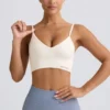 Sutien sport Define Luxe cu decolteu în V, alb Sutien sport Define Luxe cu decolteu în V, alb