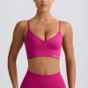 Sutien sport Define Luxe cu decolteu în V, culoare Berry Sutien sport Define Luxe cu decolteu în V, culoare Berry