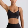 Sutien sport Define Luxe cu decolteu în V, negru Sutien sport Define Luxe cu decolteu în V, negru