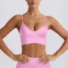 Sutien sport Define Luxe cu decolteu în V, roz bubblegum Sutien sport Define Luxe cu decolteu în V, roz bubblegum