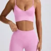 Sutien sport Define Luxe cu decolteu în V, roz bubblegum Sutien sport Define Luxe cu decolteu în V, roz bubblegum