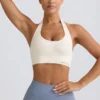 Sutien sport Define Luxe cu gât în V, alb Sutien sport Define Luxe cu gât în V, alb