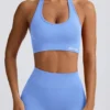 Sutien sport Define Luxe cu gât în V, albastru deschis Sutien sport Define Luxe cu gât în V, albastru deschis
