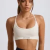 Sutien sport fără cusături și fără spate Super Sculpt în alb Sutien sport fără cusături și fără spate Super Sculpt în alb