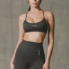Sutien sport fără cusături și fără spate Super Sculpt în culoarea Ash Sutien sport fără cusături și fără spate Super Sculpt în culoarea Ash