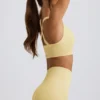 Sutien sport fără cusături Super Sculpt cu bretele încrucișate pe spate, în culoarea galben unt Sutien sport fără cusături Super Sculpt cu bretele încrucișate pe spate, în culoarea galben unt