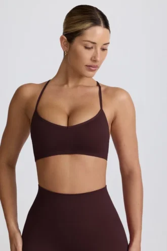 Sutien sport fără cusături Super Sculpt cu spate încrucișat, culoare ciocolată