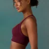 Sutien sport fără cusături Super Sculpt cu spate încrucișat, în culoarea prune Sutien sport fără cusături Super Sculpt cu spate încrucișat, în culoarea prune