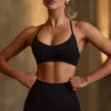 Sutien sport fără cusături Super Sculpt cu spate încrucișat, negru Sutien sport fără cusături Super Sculpt cu spate încrucișat, negru