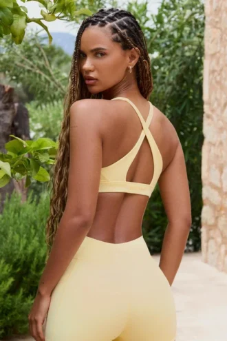Sutien sport Soft Active cu bretele încrucișate la spate, culoare Lemon