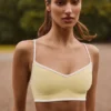 Sutien sport Soft Active cu decolteu în formă de inimă și contrast, în culoarea galben deschis Sutien sport Soft Active cu decolteu în formă de inimă și contrast, în culoarea galben deschis