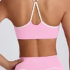 Sutien sport Soft Active cu decolteu în formă de inimă, în roz pal Sutien sport Soft Active cu decolteu în formă de inimă, în roz pal