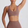 Sutien sport Soft Active cu decolteu în V, culoare Mocha