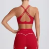Sutien sport Soft Active cu decolteu în V, culoare roșu aprins Sutien sport Soft Active cu decolteu în V, culoare roșu aprins