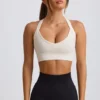 Sutien sport Super Sculpt fără cusături, cu bretele încrucișate la spate, în culoarea alb Sutien sport Super Sculpt fără cusături, cu bretele încrucișate la spate, în culoarea alb
