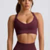 Sutien sport Super Sculpt fără cusături, cu bretele încrucișate la spate, în culoarea burgund Sutien sport Super Sculpt fără cusături, cu bretele încrucișate la spate, în culoarea burgund