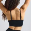 Sutien sport Super Sculpt fără cusături, cu decolteu rotund, în negru Sutien sport Super Sculpt fără cusături, cu decolteu rotund, în negru