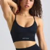 Sutien sport Super Sculpt fără cusături, cu decolteu rotund, în negru Sutien sport Super Sculpt fără cusături, cu decolteu rotund, în negru