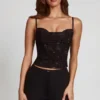 Top Armelia cu guler cowl și decupaje, în negru Top Armelia cu guler cowl și decupaje, în negru