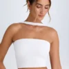 Top bandeau cu detaliu choker Khai, alb Top bandeau cu detaliu choker Khai, alb