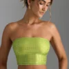 Top bandeau Nanaka cu bretele ornamentate în spate, în verde pară Top bandeau Nanaka cu bretele ornamentate în spate, în verde pară